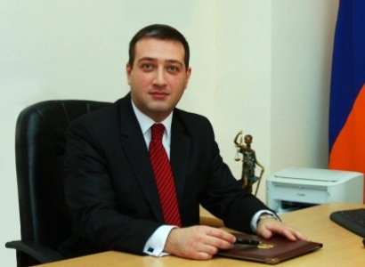 Արտակարգ դեպք Կոտայքի մարզում. դատավորն ատրճանակը ձեռքին սպառնացել է, որ «սաղին կսպանի»