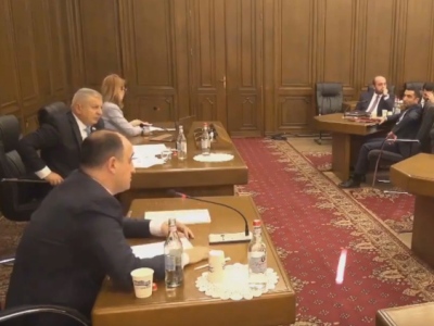 Armenian MPs discontent with Yerevan mayor's absence from budget discussion