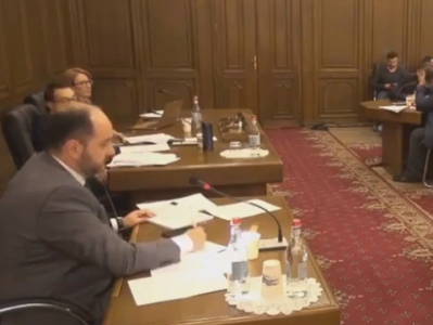 Հայ հասարակությունում դեռեւս պահպանվում է հետաքրքրությունը «վերացող» մասնագիտությունների հանդեպ. նախարար