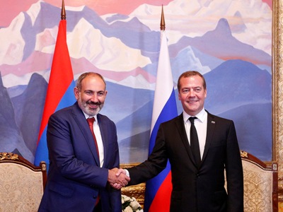 Փաշինյանը եւ Մեդվեդեւը քննարկել են առեւտրատնտեսական համագործակցության հրատապ հարցեր