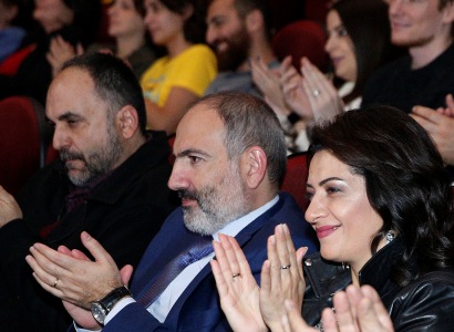 Armenia PM, wife attend closing ceremony of Yerevan Jazz Fest 2019
