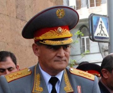 Newspaper: Witness who was in same house on day when former police chief committed suicide returns to Armenia
