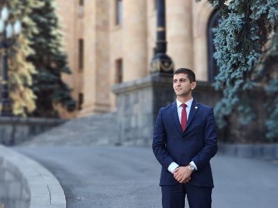 «Ինչպես ձեր կուսակցության ղեկավարն է ասում՝ «Հանգիստ վեր ընկեք տեղներդ»». ԲՀԿ-ի փորձագետը՝ Արարատ Միրզոյանի օգնականին