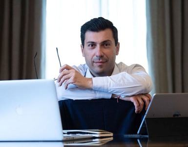 Թույլ մի տուր, որ անցյալի հանդեպ քո բարկությունը զենք դարձնեն քո դեմ ներկայում. Միքայել Մինասյան