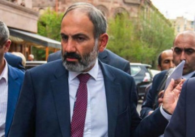 «Իրատես». Ծանր կացության մեջ են. Իշխող թիմի անդամները գայթակղիչ առաջարկներ են ստանում նախկիններից