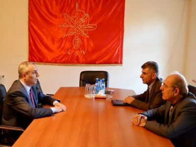 ARF-D representatives meet with Karabakh FM