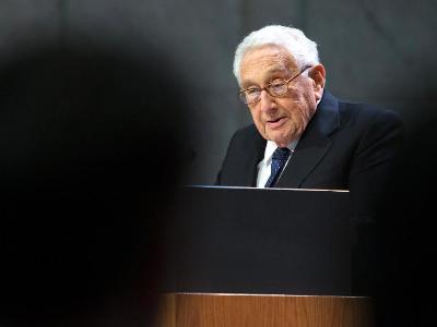 Генри Киссинджер: Торговая брань меж США и Китаем может вырасти в вооруженный конфликт