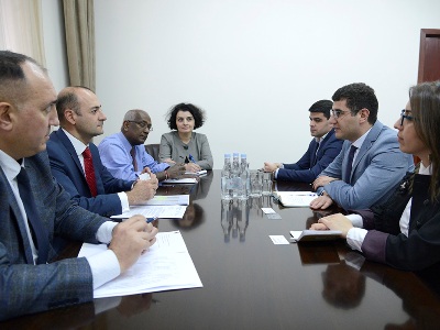 Armenian deputy justice ministers receive World Bank Senior Economist