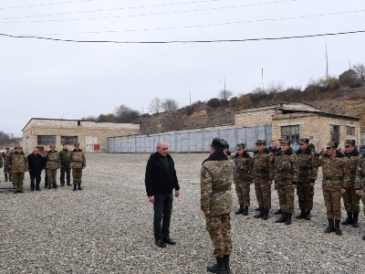 Karabakh President visits military units