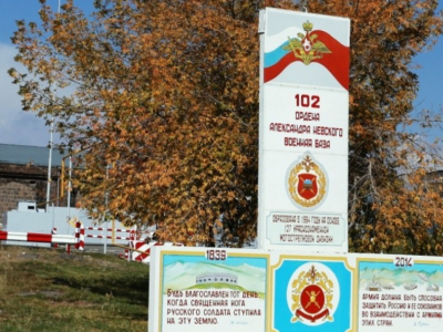 Russia Human Rights Commissioner visits Russian military base in Gyumri
