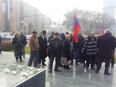 Armenia communists mark 99th anniversary of country's sovietization (PHOTOS)