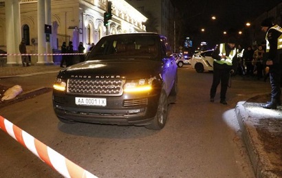 Child killed as attackers shoot at car downtown Kyiv