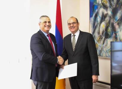 Հարավաֆրիկյան Հանրապետության նորանշանակ դեսպանն իր հավատարմագրերի պատճենը հանձնեց ԱԳ նախարարի տեղակալին