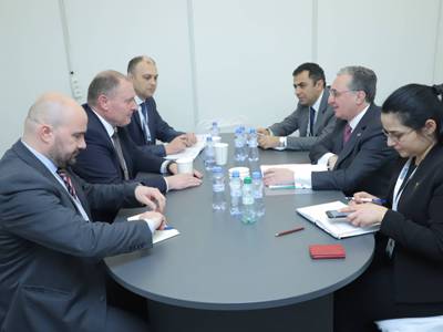 Armenian FM meets with Moldovan counterpart
