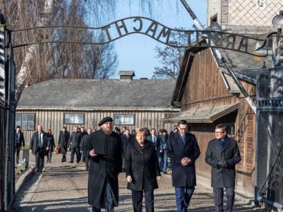 Merkel first visits Auschwitz-Birkenau