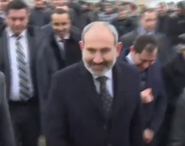 «Ըհը, հասանք բանկի փողերին. չենք տալու, պահելու ենք մեզ».Փաշինյանը կատակեց ավանդների հարցով