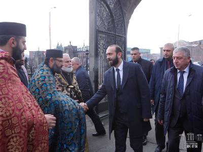 Armenia parliament speaker attends 1988 quake victims’ commemoration in Vanadzor (PHOTOS)