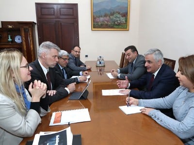 Armenia Deputy PM receives World Bank Regional Director