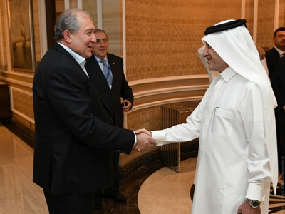 Armenia President in Doha, meets with Qatar Airways boss (PHOTO)