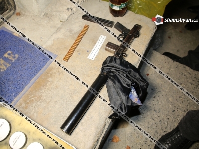 Полиция Армении провела спецоперацию, подвергла приводу вооруженных граждан, а после отпустила