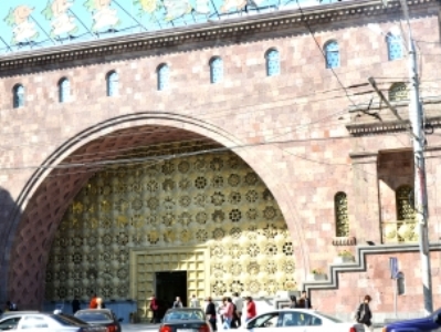 Suspected thief found dead in manager's room at supermarket in Yerevan