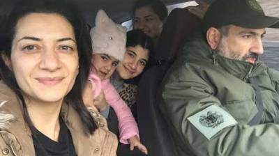 «Ժողովուրդ». Փաշինյանի ընտանիքին քննադատողները իրենց «քիթները խոթում են» ուրիշի անձնական կյանք. «Իմքայլական»