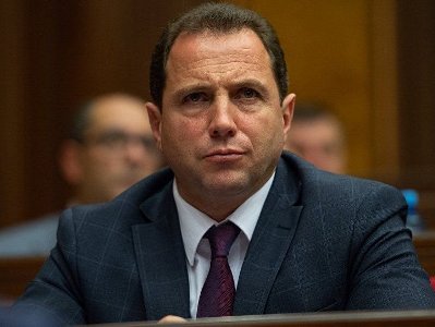 Armenia MOD, deputies of ruling My Step faction have closed meeting