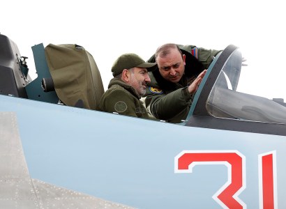 Armenia PM posts photo of him on plane