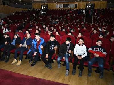 Սահմանամերձ գյուղերի, քաղցկեղ և հաշմանդամություն ունեցող 800 փոքրիկներ Սունդուկյանի անվան թատրոնում են․Աննա Հակոբյան