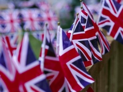 UK warns citizens against travel to Iraq, Iran