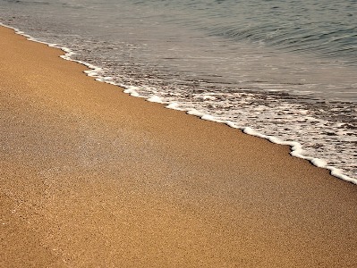 Tourists try to take with them more than 10 tons of sand from Sardinia beaches
