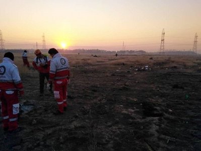 First photos from site of Iran plane crash (PHOTO)