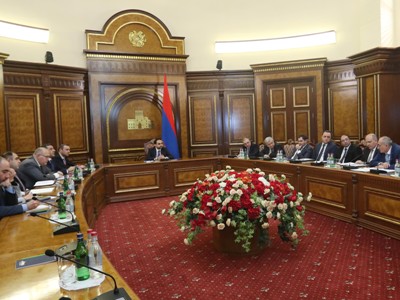 Armenian government holds discussion on country's energy system