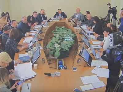 Լրատվամիջոցներն արդյոք կարո՞ղ են պետռեգիստրից անվճար տեղեկություններ ստանալ. քննարկումներ ԱԺ հանձնաժողովում