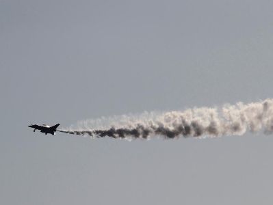 60 people injured in LA after plane dumped jet fuel
