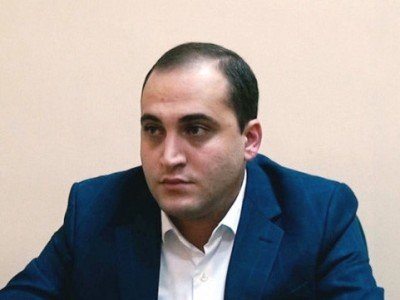 Բուժհաստատության ծառայողական «Պրադոն» վերցրել են, տվել Արսեն Թորոսյանին․ Նարեկ Սամսոնյան