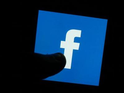 Facebook отказалась от планов интегрировать рекламу в мессенджер WhatsApp