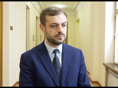 Из машины депутата от правящего блока «Мой шаг» украли портфель