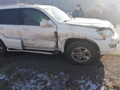 Հովունի գյուղի ճանապարհին Lexus-ը շրջվել է. վարորդին դուրս են բերել մեքենայից