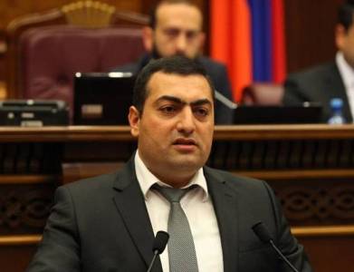 «Հրապարակ». «Իշխանությունը տղայական պիտի կանչեր, ինֆորմացիա՞ ստանար». Պատգամավորը՝ Կուտոյանի մահվան մասին