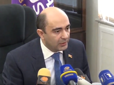 Ռուբեն Ռուբինյանն ինքն է վերջերս խնդրել Աշոտյանին հանդիպել ու նրա հետ սուրճ խմել. Ինքը լատենտ սուրճ խմող է. Մարուքյան