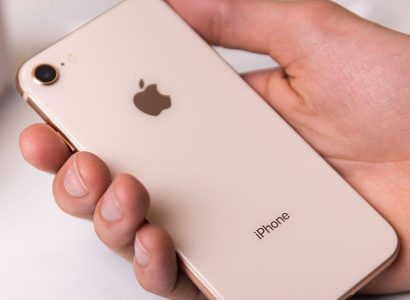 Bloomberg: Apple планирует выпустить новый бюджетный iPhone