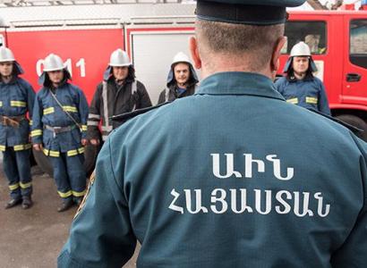Մեղրիում մասամբ այրվել է տներից մեկի տանիքը․ ԱԻՆ