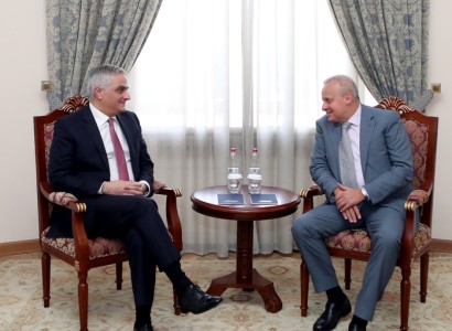 Armenia Deputy PM receives Russia Ambassador