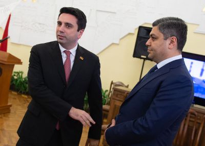 Ես կսերժացնեմ քեզ մինչեւ վերջ. Ալեն Սիմոնյանը՝ Արթուր Վանեցյանին