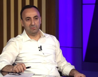 Ինձ համար ընդհանրապես զարմանալի էր, թե 1․5 տարի ինչու էր պահել այդ գրիչը. Հրայր Թովմասյան