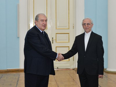 Iran Ambassador presents Letters of Credence to Armenia President