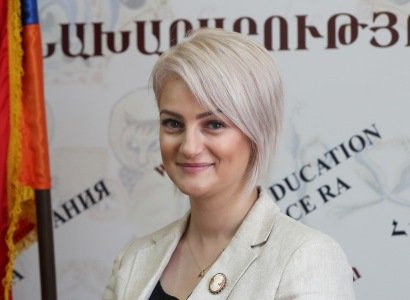«Հրապարակ». ԿԳՄՍ փոխնախարար Արևիկ Անափիոսյանն աշխատանքից ազատման դիմում է գրել, պատճառը՝ նախարարի հետ կոնֆլիկտն է