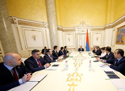 Armenia PM convenes consultation devoted to passenger transportation issues