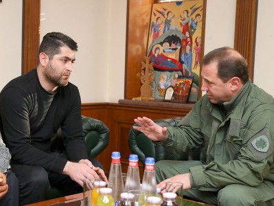 Armenia MOD receives relatives of deceased fixed-term serviceman